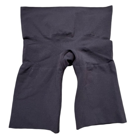 SKIMS Seamless Sculpt Butt Lifting Short Black Shapewear Shorts - Picture 2 of 5